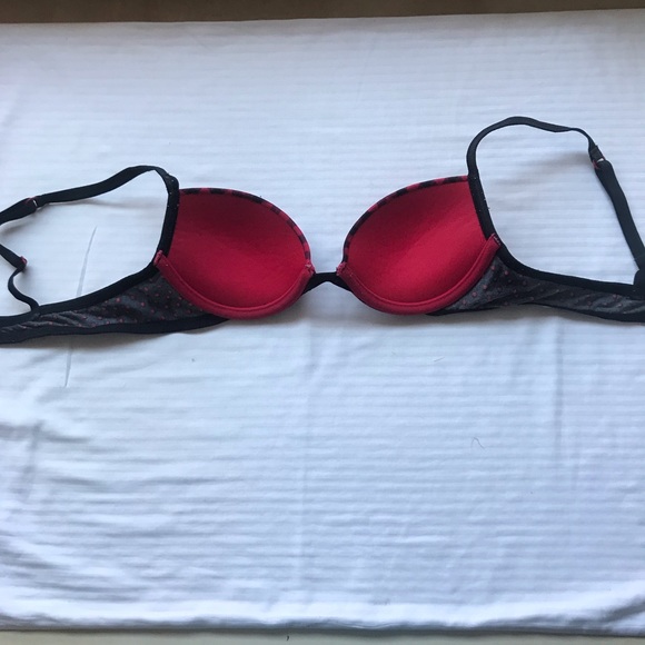 black and red bra - Picture 2 of 4